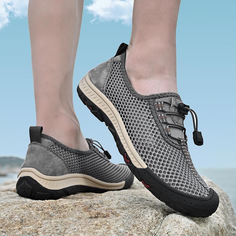 Summer Outdoor Men Sneakers Breathable Slip On Loafers Men Casual Shoes Antiskid Mesh Men Shoes Waterproof Walking