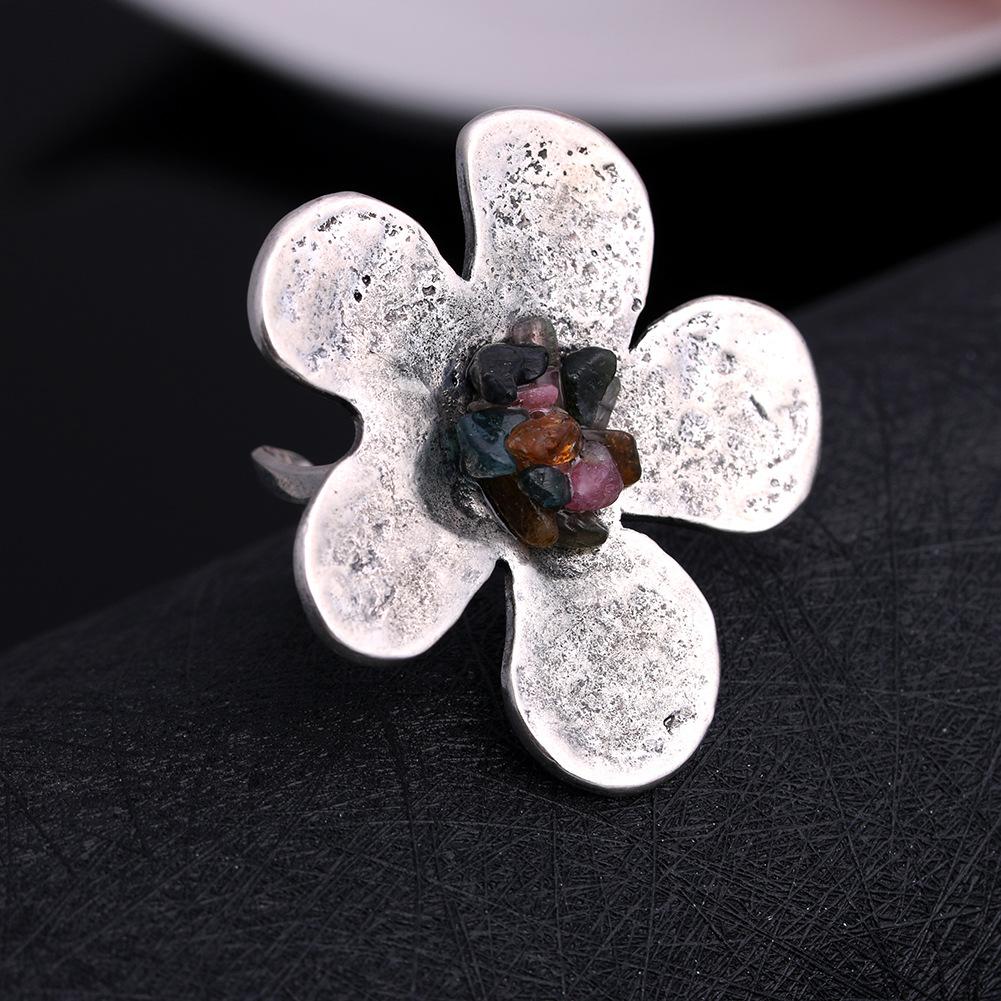 

Модные кольца для женских украшений серебряный