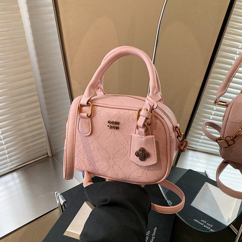 Retro High-end Hand Carry Small Square Bag Women's New Fashion Versatile Shoulder Bag Commuter Messenger Bag