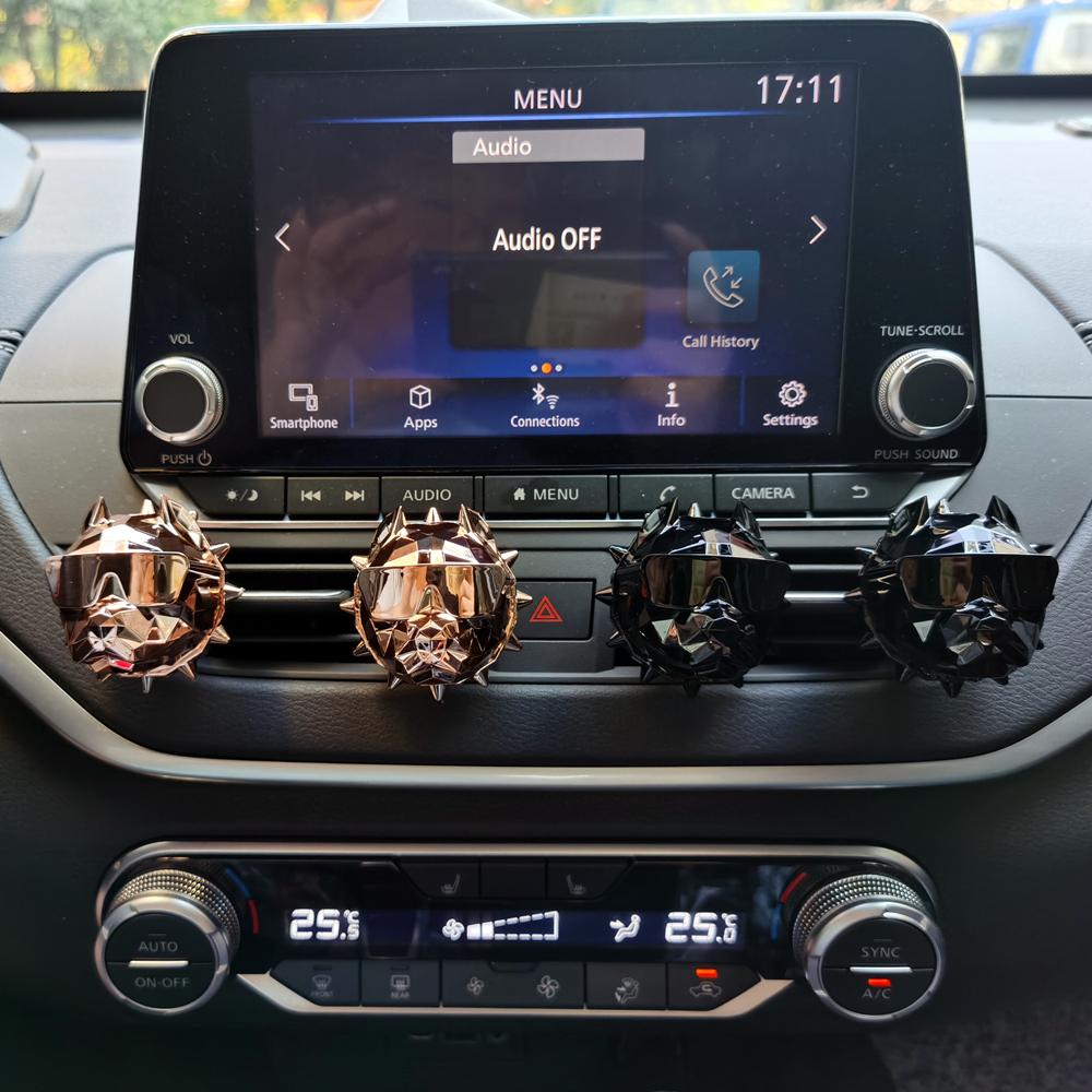 Car Dog Vehicle Decoration Luxury Brand Interior Decoration Doll Car Air Vent Outlet Bulldog For Cars