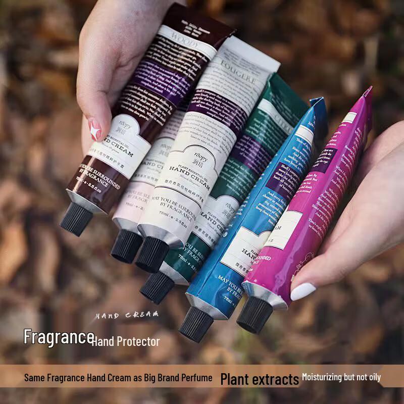 Roopy Botanical Fragrance Hand Cream - Melting Snow