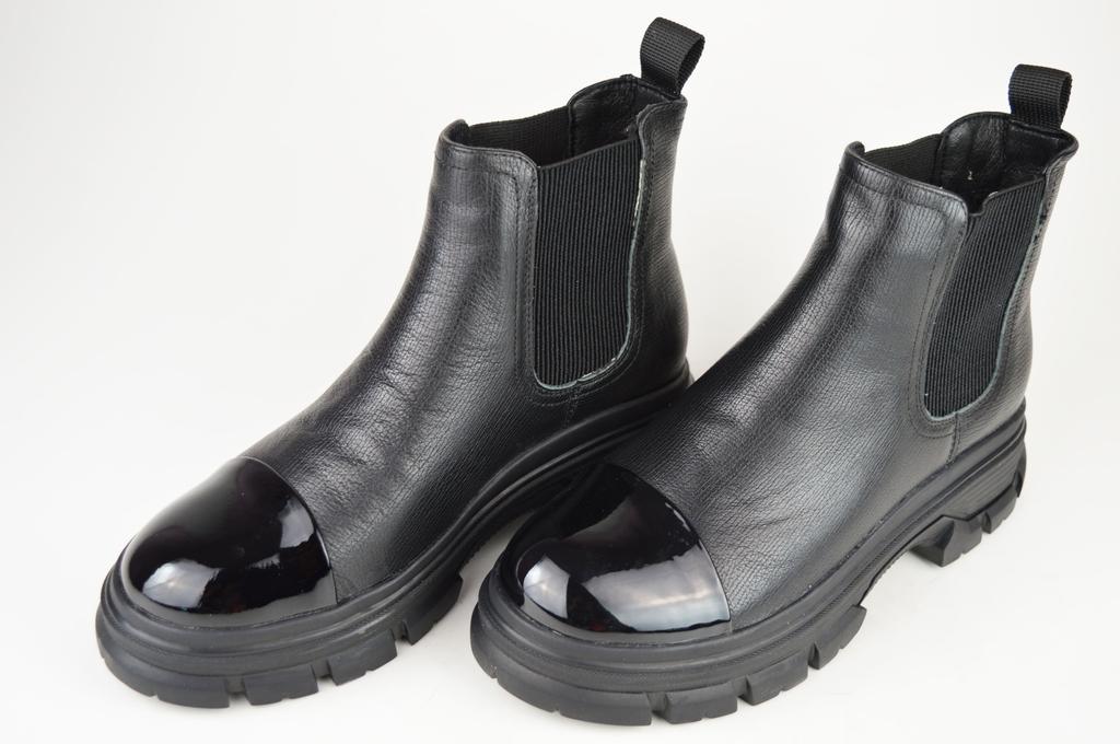 Chelsea boty s odříznutou špičkou Berkonty 21801 36 Černá kůže