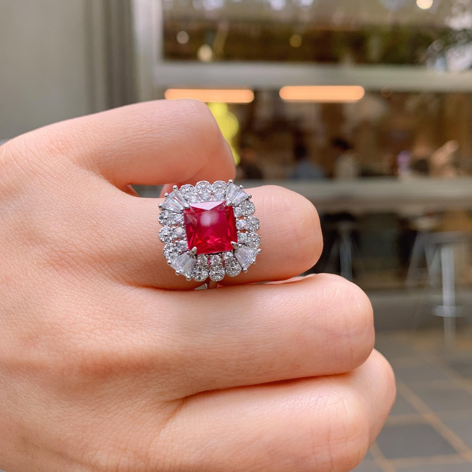 

Ювелирные изделия Мода Цвет Сокровище Параиба Кольцо Гальваническое Моделирование Простое Циркон Кольцо Женское Square 9X9