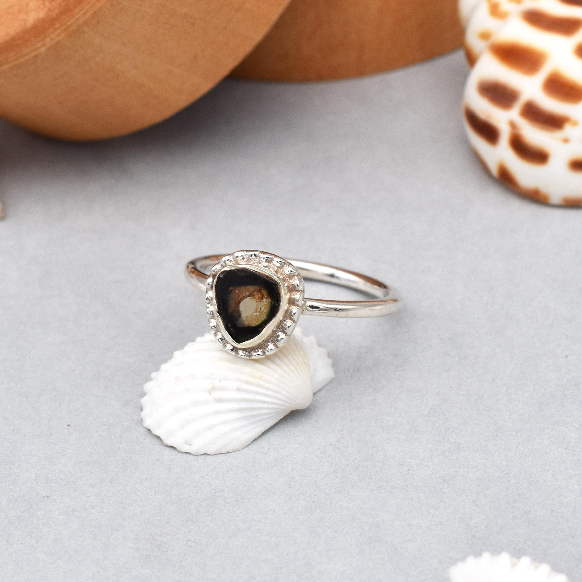 

Двухцветное кольцо из стерлингового серебра 925 пробы с необработанным турмалином и драгоценным камнем 6,25 пробы, подарочное кольцо из США 6.25 US