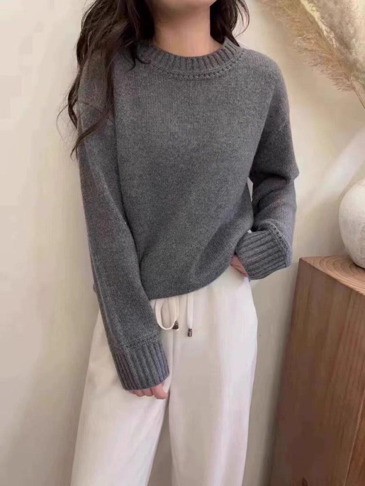 2026 Women's 100% Wool Round Neck Sweater - Autumn/Winter Simple Style Solid Color Inner Layer Design