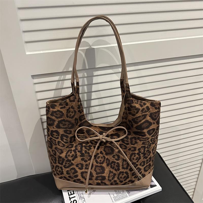 New Fashionable Large-capacity Tote Bag Versatile Leopard Print Underarm Bag Crossbody Trendy Women's Small Bag