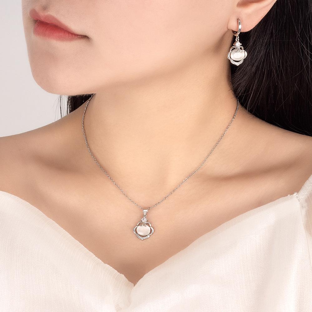 Ruyi Ping An Lock Cat's Eye Stone Jewelry Set: Elegant, Versatile, Light Luxury Design