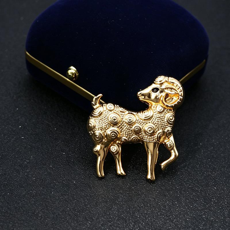 Unisex Sheep Brooch for Women Men Cute Year of The Goat Animal Pin Durable Alloy for Daily Wear Office Party Gift