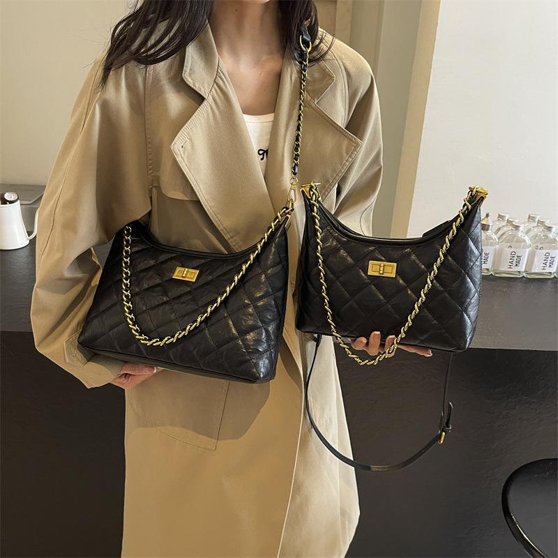Underarm bag women's large-capacity 2025 new summer niche diamond chain bag fashionable shoulder crossbody small square bag