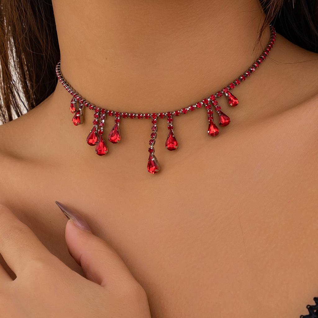 Retro Gothic Style Blood Dripping Fringe Imitation Crystal Necklace, Creative Dark Beaded Multi-Layer Necklace For Women