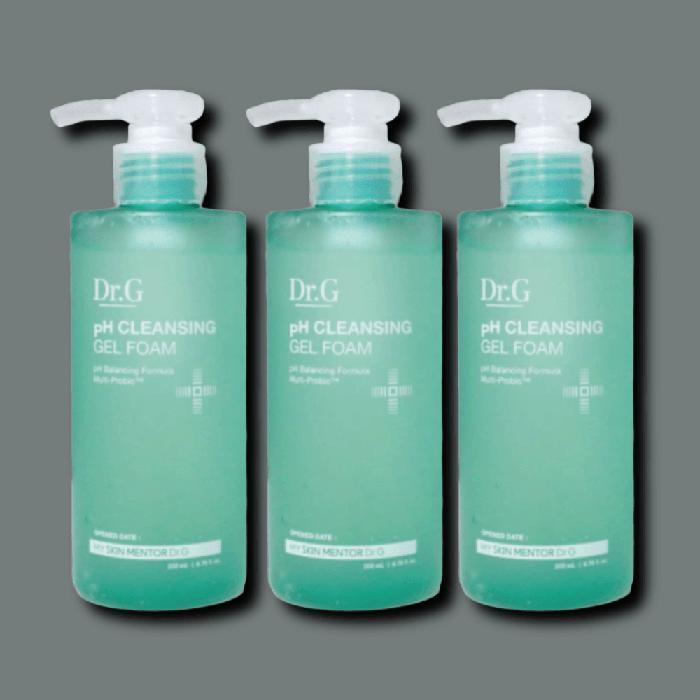 

Dr.G Mildly Acidic Cleansing Gel Foam 200ml x 3 (43476982)