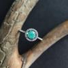Серебряное кольцо с натуральным изумрудом 1.155ct, вес изделия 2,01 гр (2206125)