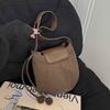 Vintage Water Bucket Bag For Women With Polyester Material And Magnetic Closure For Daily Casual Wear