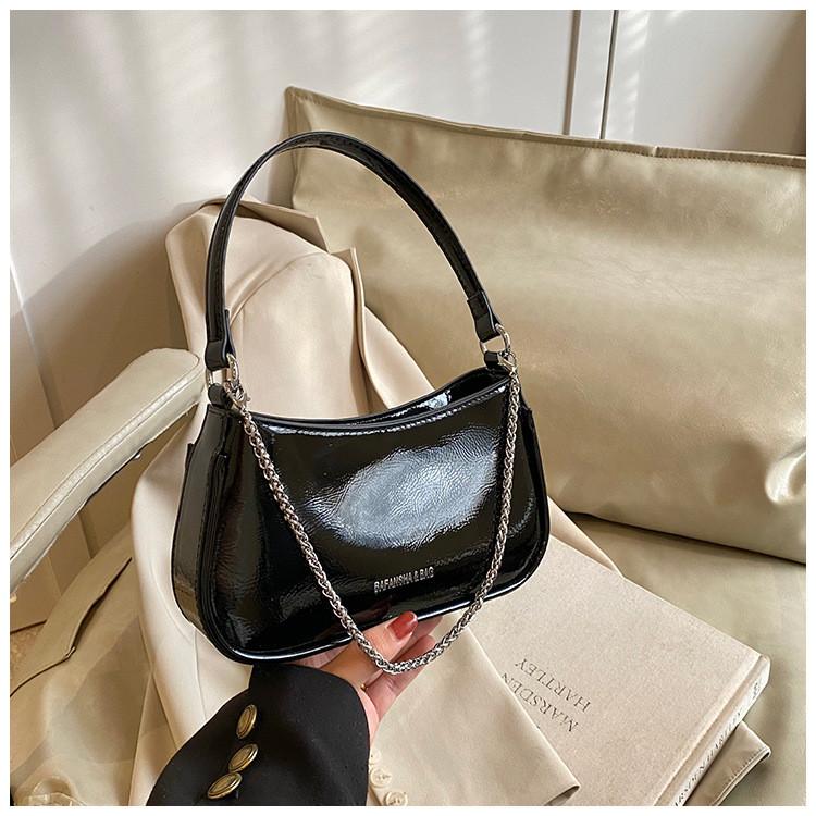 Ielgy High-End Retro Autumn Winter All-Match Messenger Bag Shoulder Underarm Small Square Bag