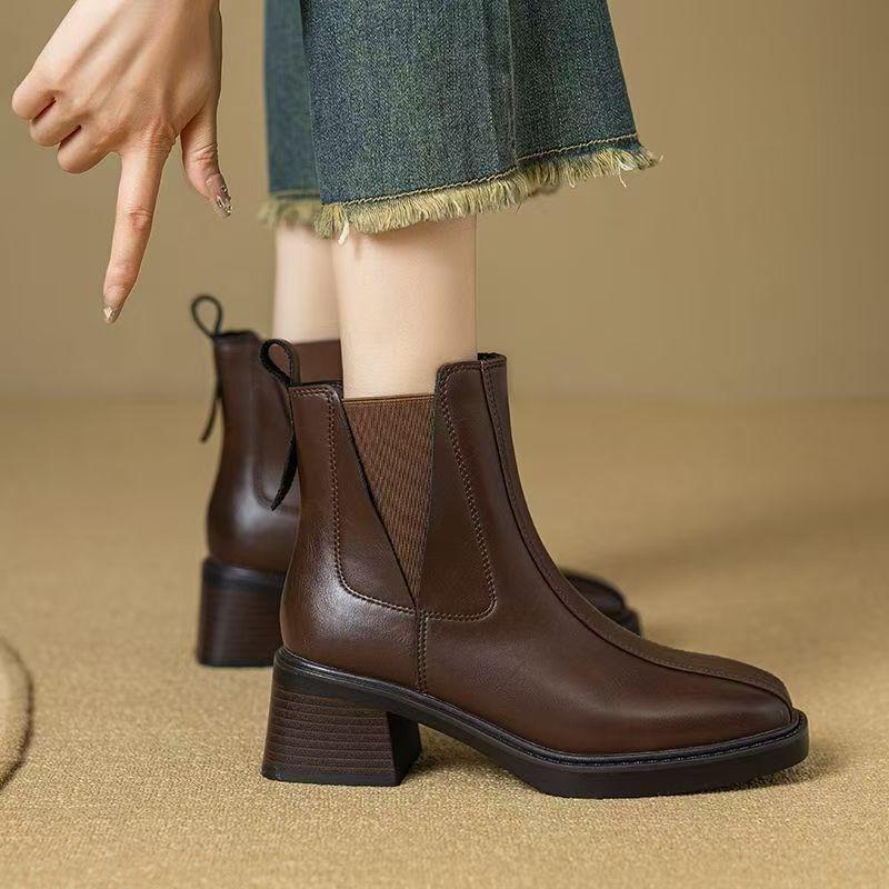 

Женские ретро французские ботильоны челси на массивном каблуке - Осень/Зима 2025 Default Option