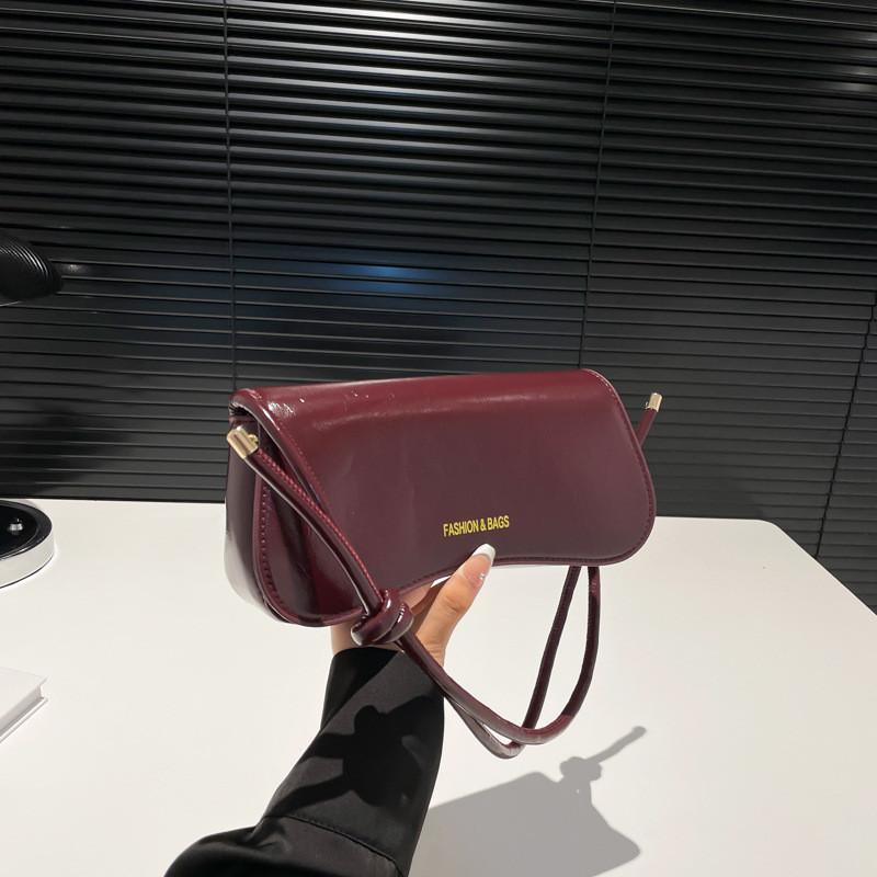 Stylish Trendy Winter Shoulder Bag For Women With Unique Retro Small Square Design