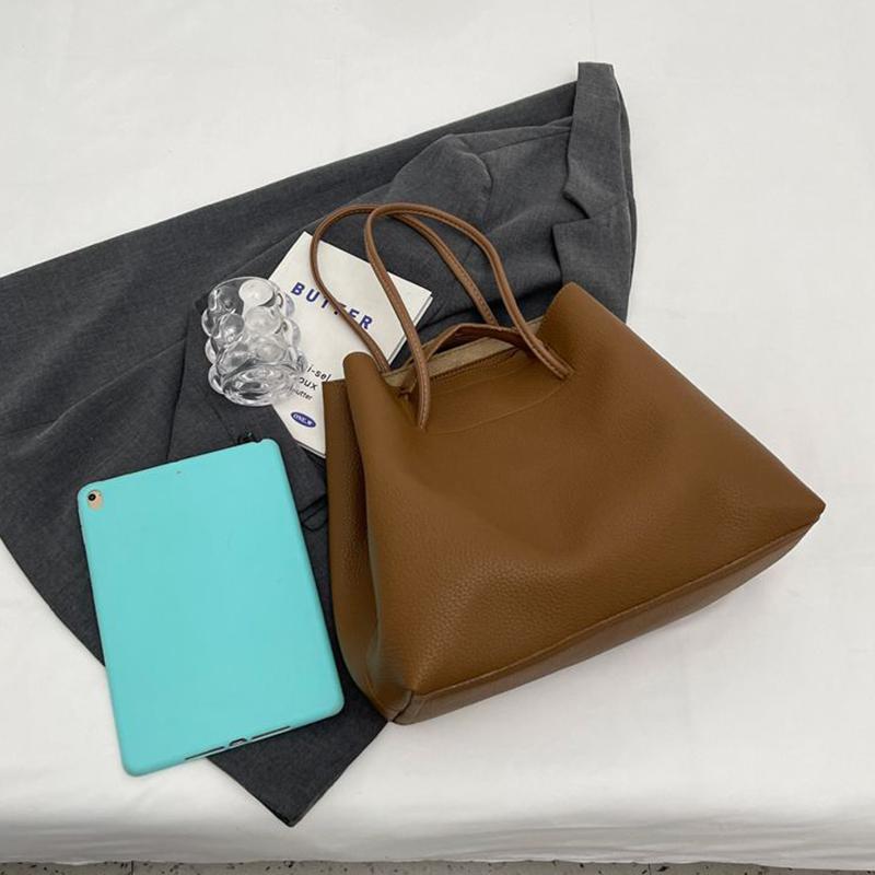 Yogodlns Vysoce kvalitní velkokapacitní taška typu bucket pro ženu, nová módní texturovaná ruční taška přes rameno pro každodenní nošení do práce a z práce, podpažní taška tote