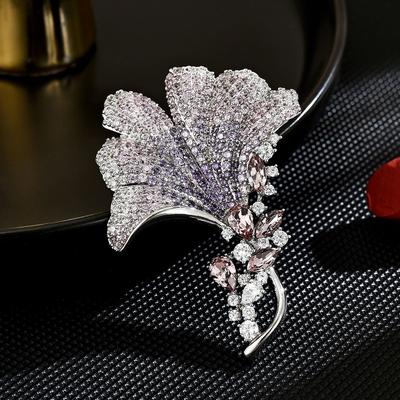 Dam Lätt Lyx Design Elegant Inlagd Zirkon Ginkgo Brosch Moderiktig Och Mångsidig Nisch Designkänsla Brosch