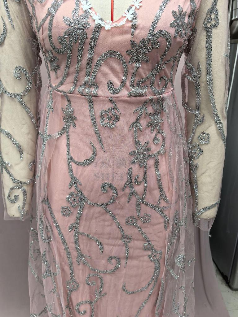 Elegant 2025 V-Neck Gold-Accented Long-Sleeve Evening Gown for Women