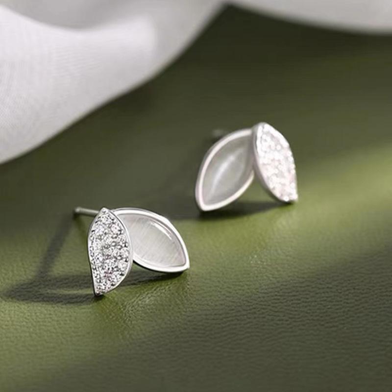 

Серьги-гвоздики в форме опаловых листьев, женские, Mori Summer, маленькие, свежие, слегка инкрустированные, циркониевые, листья, год