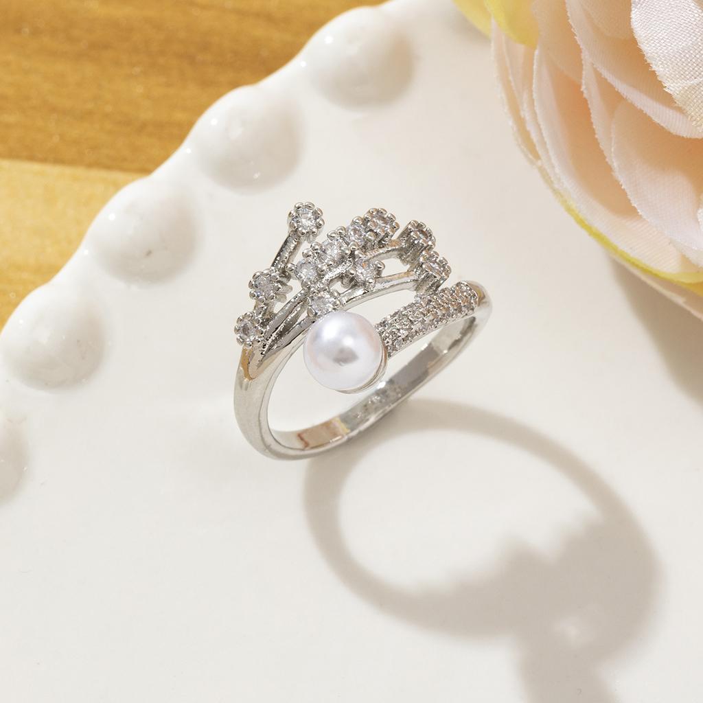 Fashion Design, Pearl Open Ring, Women's Light Luxury, Elegant and High-end Temperament, Full of Diamonds, Zircon Ring.