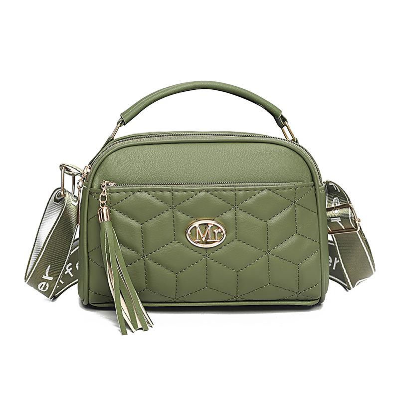 New women's messenger bag autumn and winter trend versatile diamond fringed bag large capacity fashion girls portable shoulder bag