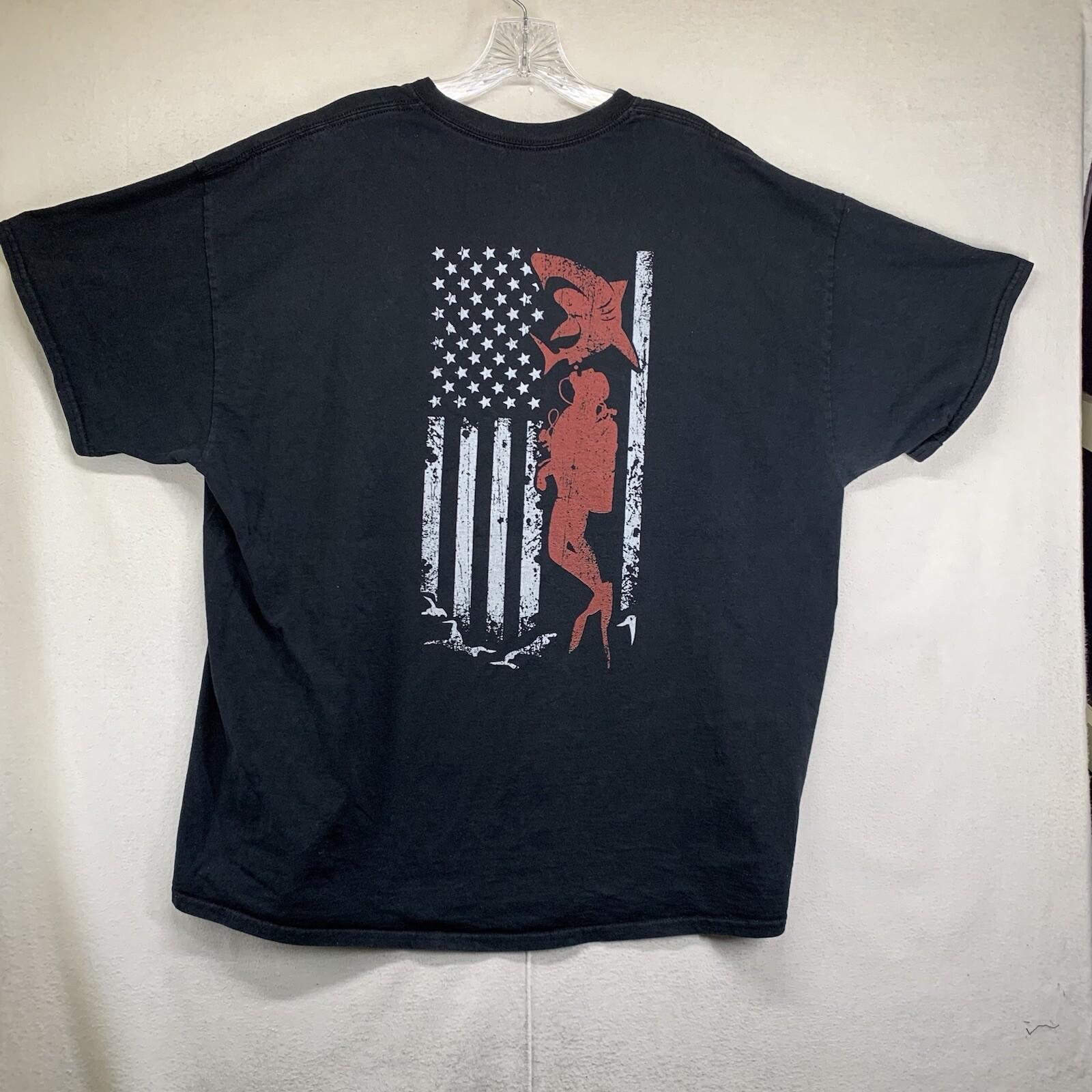 Men’s Scuba Diver T Shirt Black XL Shark American Flag Graphic M