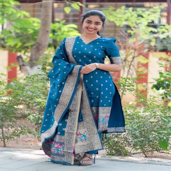 Royal Teal Elegance: Banarasi Silk Kurta Set with Peacock Motif Dupatta S