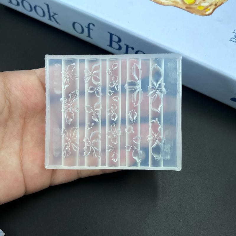 3D Relief Ice Crystal Flower Nail Silicone Mold Hand Carved Floral Mould Reusable Nail Art Jewelry Making Template Decor Tool