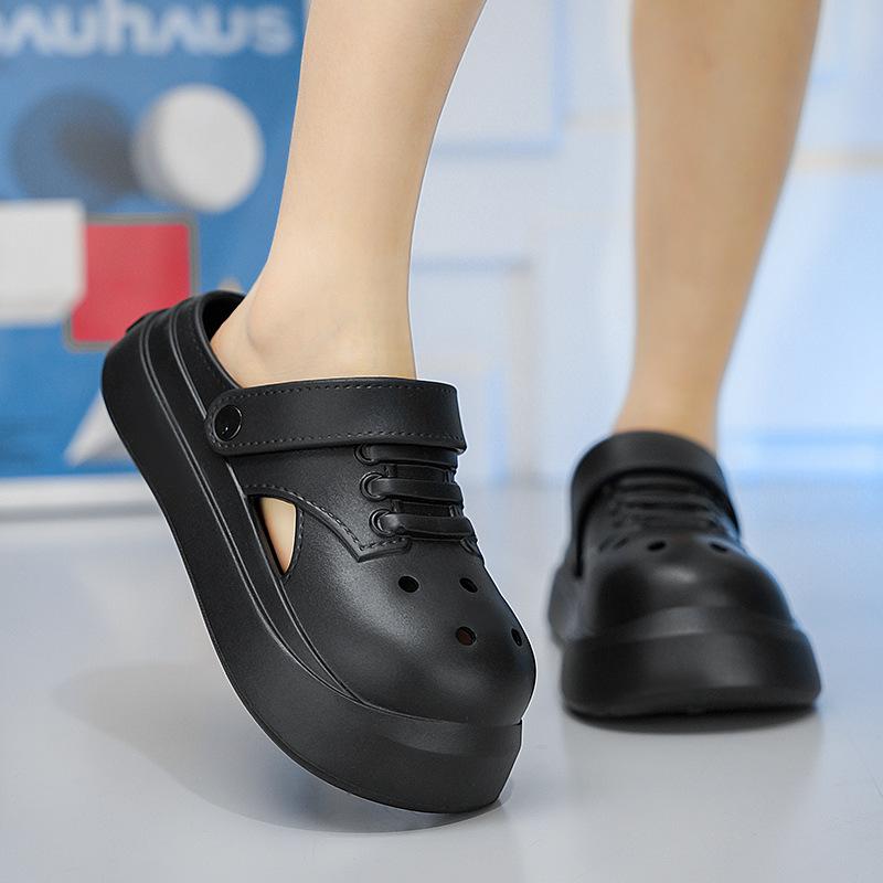 Fashion Couple'S Heightening Bag Head Hole Shoes Are Breathable, Light And Non-Slip, And Two Large-Size Slippers Are Worn Outdoors At Home.