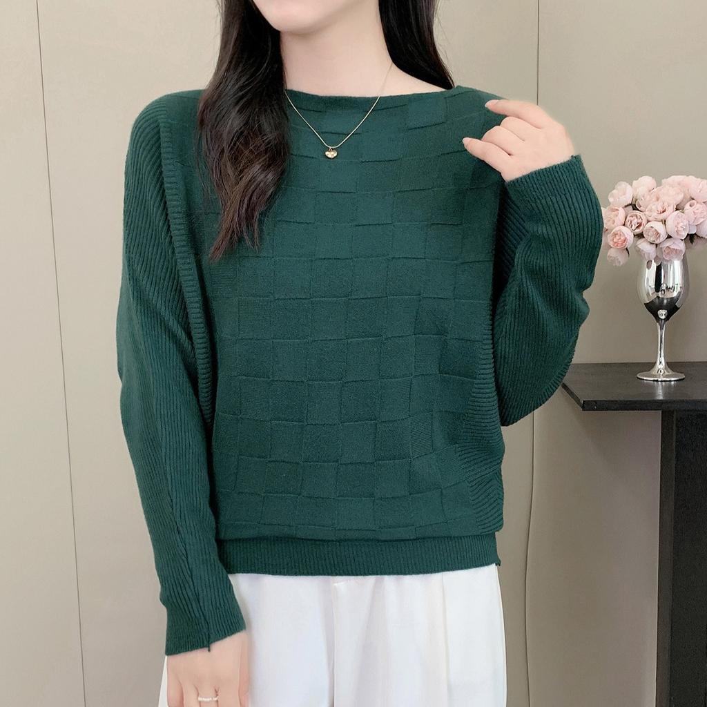 Bat-sleeve Knitted Sweater for Women Long-sleeved Loose Plus-sized Sweater Casual Solid-color Pullover for Autumn and Winter