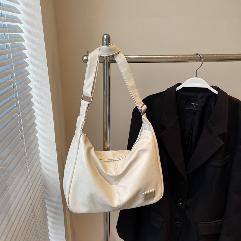 

Текстурная сумка-тоут в стиле ретро, женская, большой вместимости, новинка 2025 года, простая нишевая сумка через плечо, модная трендовая сумка-мессенджер 32*12*25 белый