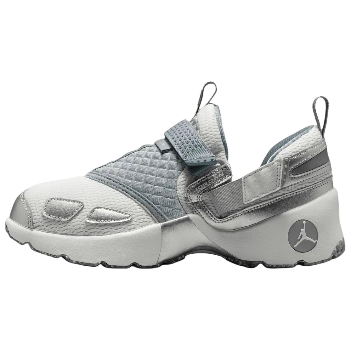 Air Jordan Jordan Trunner LX Вольф Грей Отражающий Серебряный Женские Кроссовки Саммит-Белый HQ2164-004 40