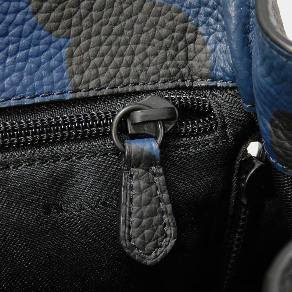 Used Manhattan Printed Daypack 9726 (72056, 7927) in Navy Camouflage with Embossed Logo Blue for Men from Japan