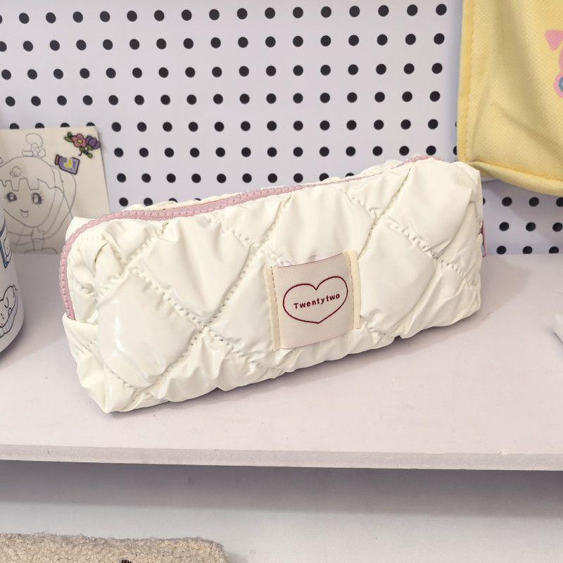 

Пенал Ins в корейском стиле с молочной пеной в форме любви, вместительный, канцелярские принадлежности для девочек, для студентов, дорогая косметичка, сумка для хранения