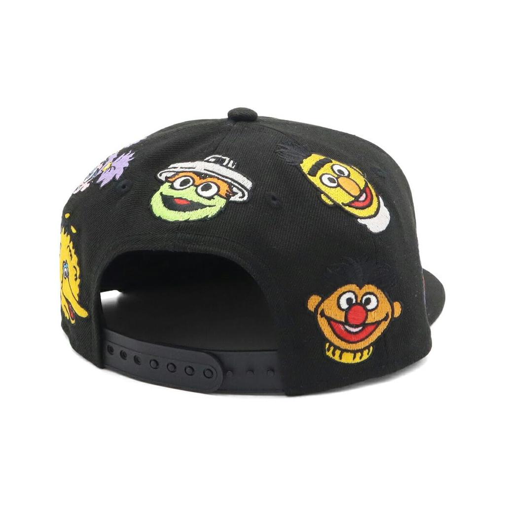 New Era Kids' Sesame Street Collaboration Cap, Black, Youth 950 Sesame Allover Black, Sizes 52-56cm