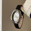 Goose Egg Shape Luxury Women Quartz Watch Soft Leather Strap Durable Vintage Oval Ladies Watches Casual Leather Strap Wristwatch