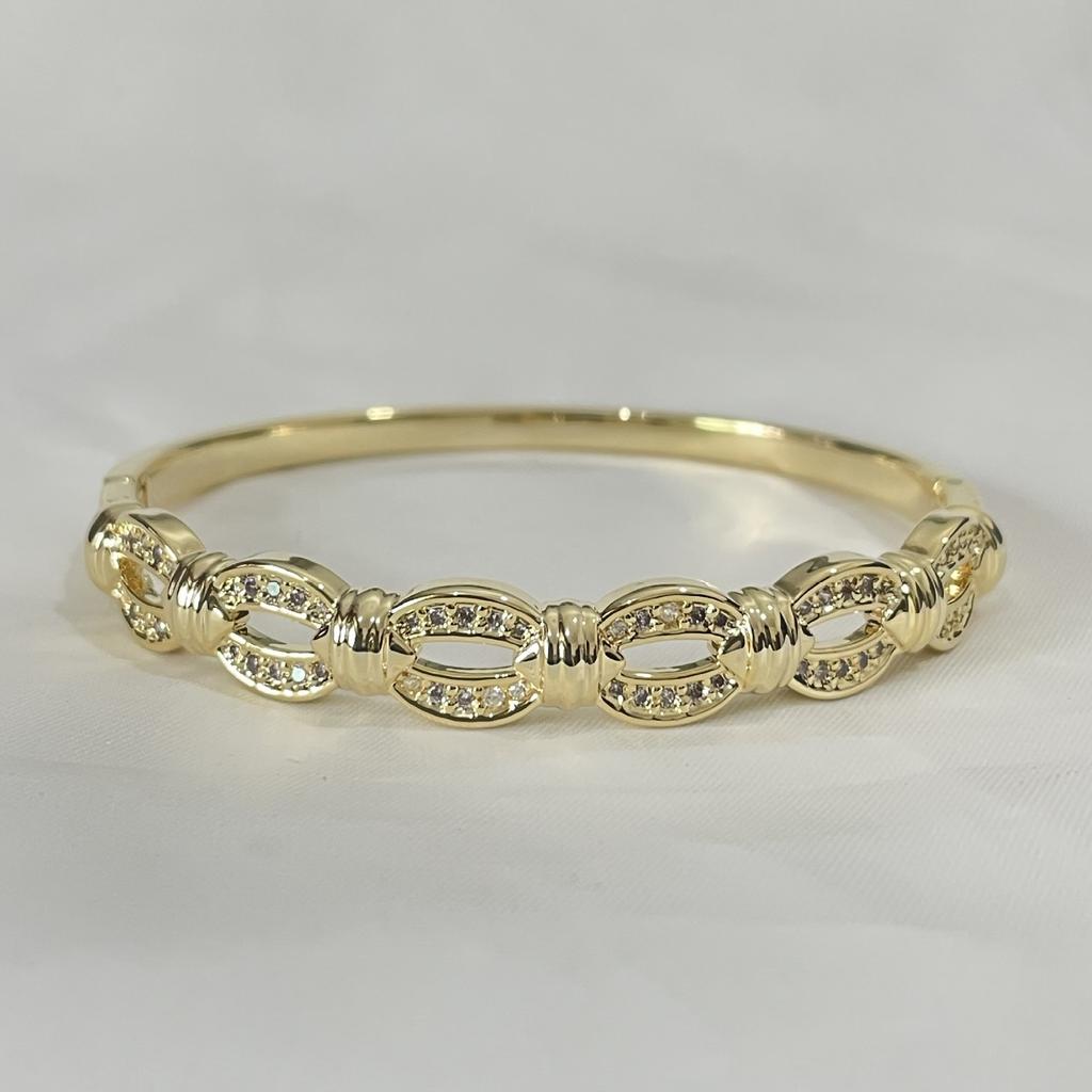 Light Luxury Endless 8-shaped Knot Fashionable and Elegant Simple Hand Jewelry Women's Bracelet
