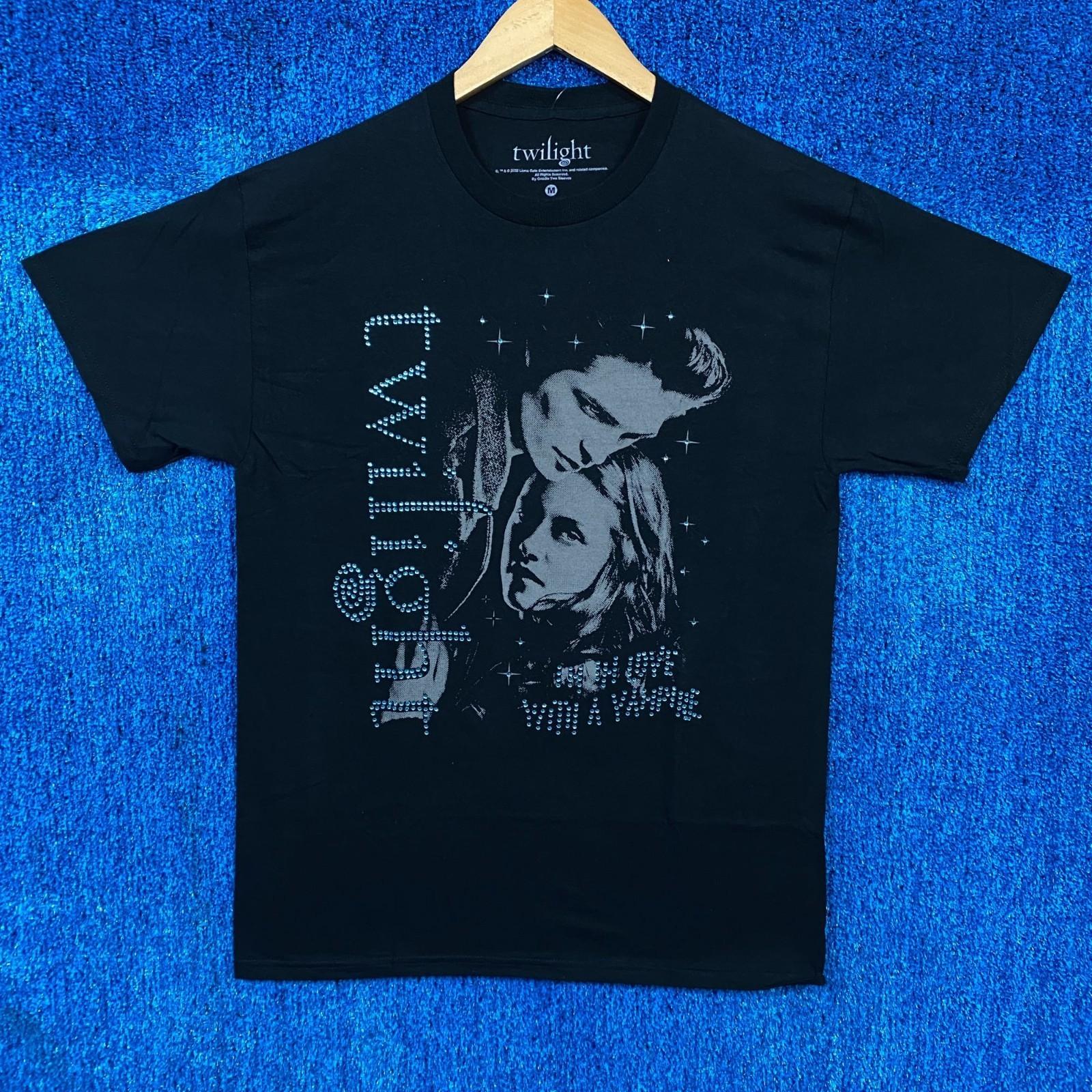 Twilight “I m In Love With a Vampire” Graphic T-Shirt Size Medium XXXXL