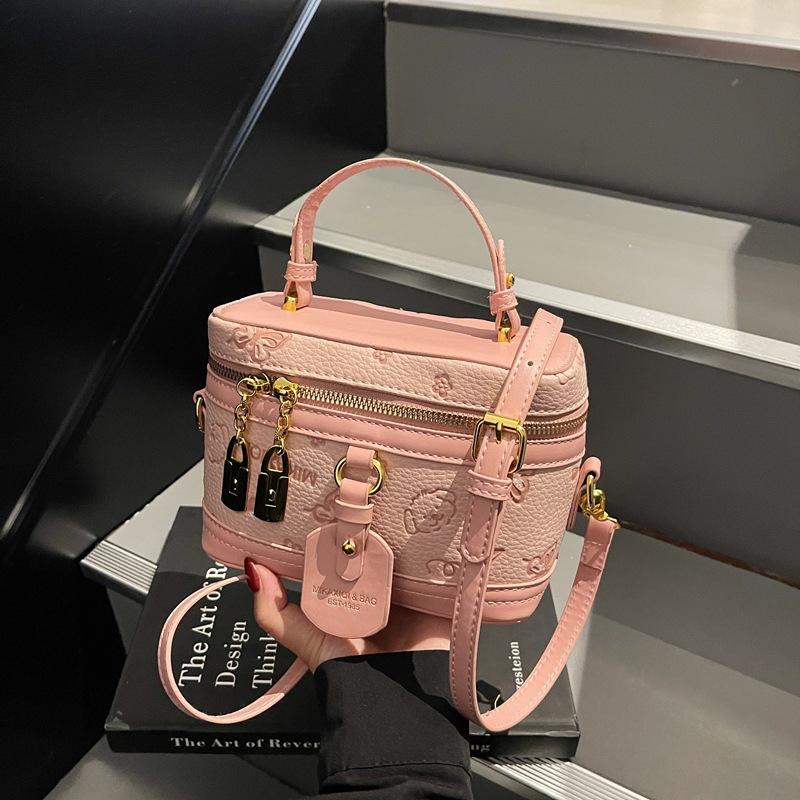 

High-end fashion portable bucket bag women s 2025 new trend versatile shoulder bag to work commuter casual women s bag розовый