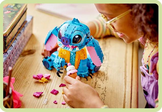Klocki Lego Disney 43249 Stitch  9+ (elementy: 730)