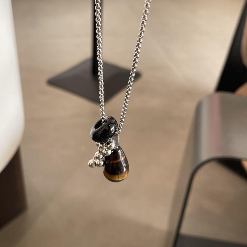 Maillard Vintage Oval Tiger Eye Long Necklace: Niche Light Luxury Sweater Chain for Women