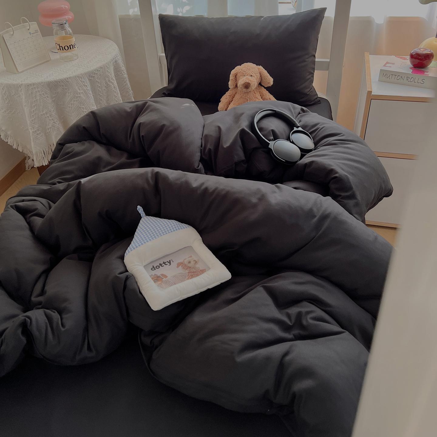 

3-Piece Comfortable Solid Color Bedding Set - Includes 1 Duvet Cover and 2 Pillowcases, Soft Bedding (Inner Core Not Included) 150x200cm