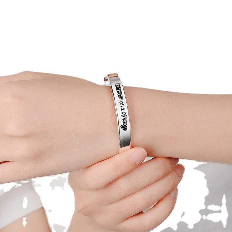 Open Loop Silver Plated Fashionable Bracelet for Mother's Day Birthday Gift