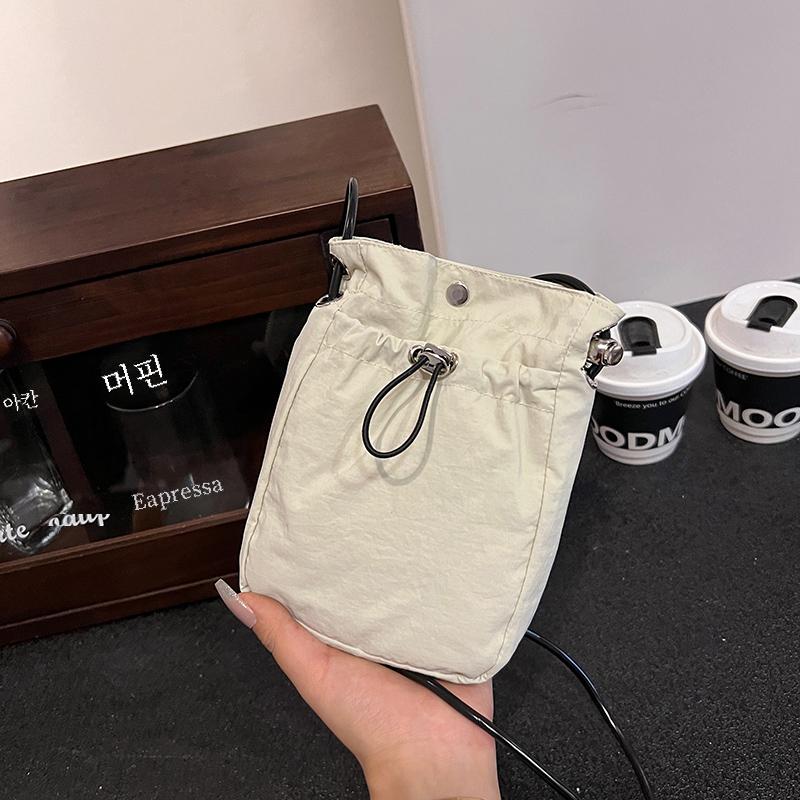 

Сумка для мобильного телефона Мини-сумка Упаковка Сумка для мобильного телефона Сумка со шнурком Вертикальная Маленькая Легкая Мужская и Женская Прогулочная белый