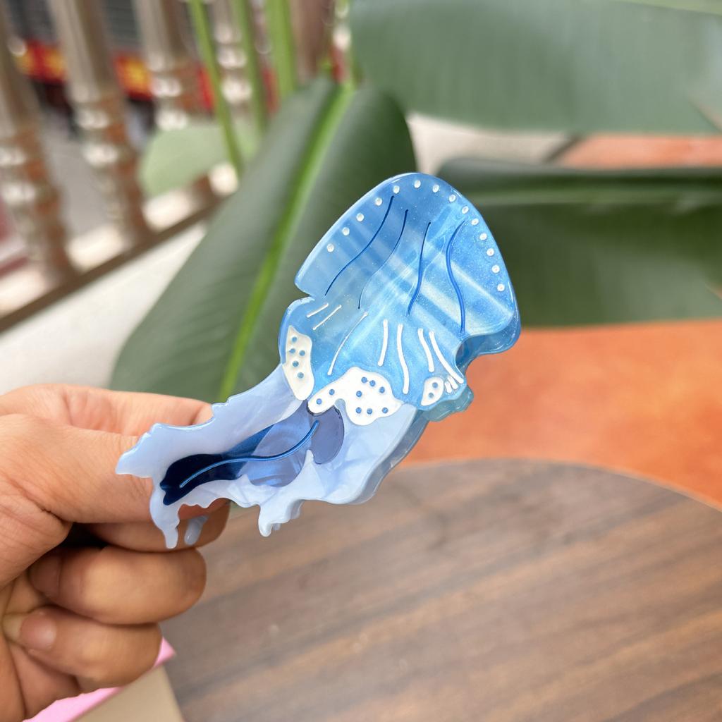 Stylish Jellyfish Acetate Hair Clip Claw Unique Designs Women's Hair Accessory for Daily Outings and Casual Gatherings
