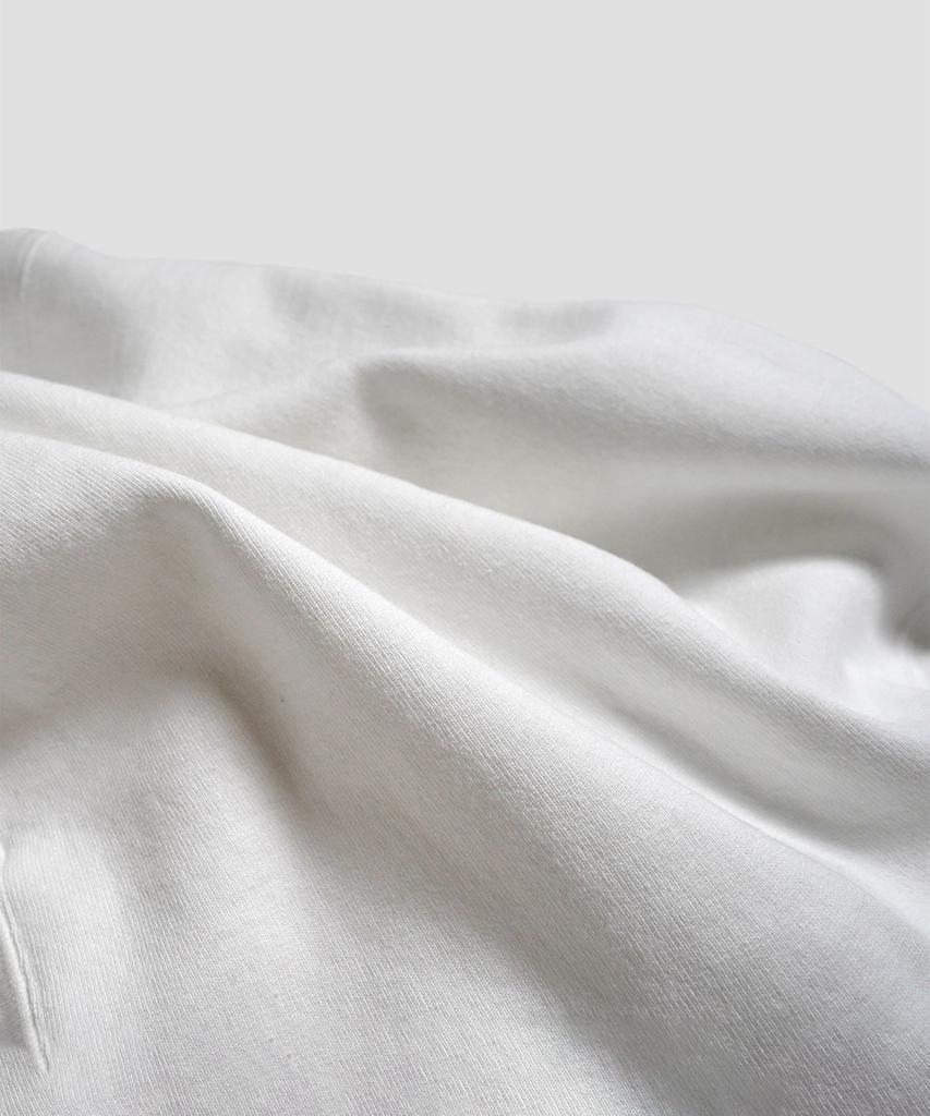 Kaembeoseupocheuweeo Cross Knit Crew Neck Sweatshirt, White (Type A)