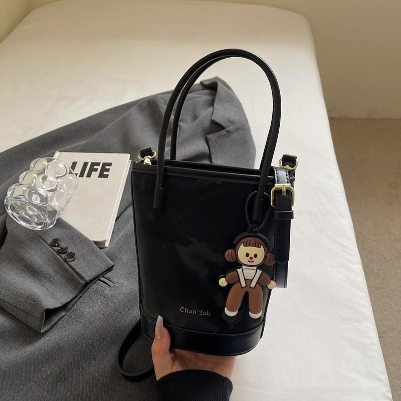 Ielgy Hand-Carrying One-Shoulder Bucket Bag Casual Messenger Bag