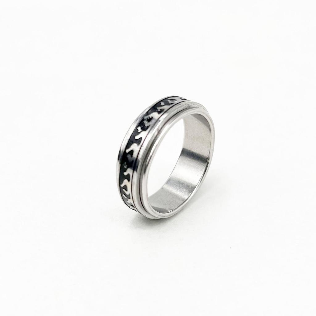 Rotatable Stainless Steel Decompression Ring with Engraved Pattern - Fashionable, Simple Jewelry.