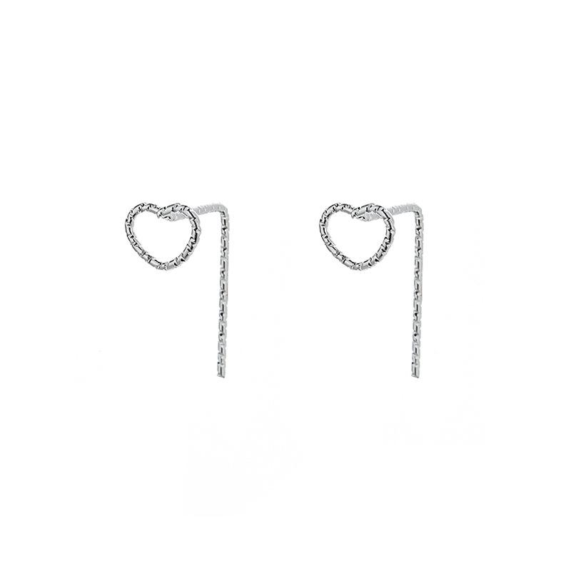 Small Fresh Hollow Love Stud Earrings Personalized Short Fashion Thread Design Heart Earrings